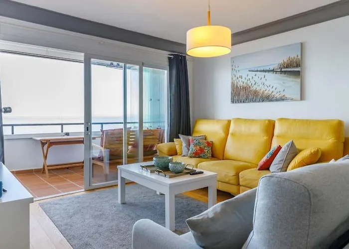 Astonishing Views By The Sea