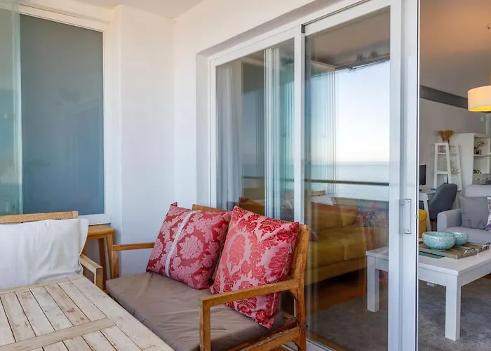 Astonishing Views By The Sea Apartment